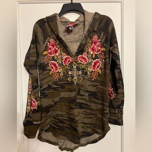 Johnny Was thermal hoodie 💗